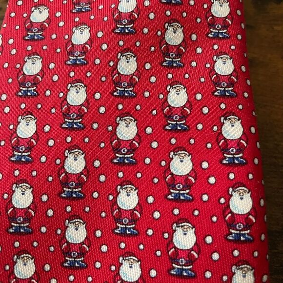 Vineyard Vines Mini Santa Silk Holiday Tie NWOT - Picture 3 of 5